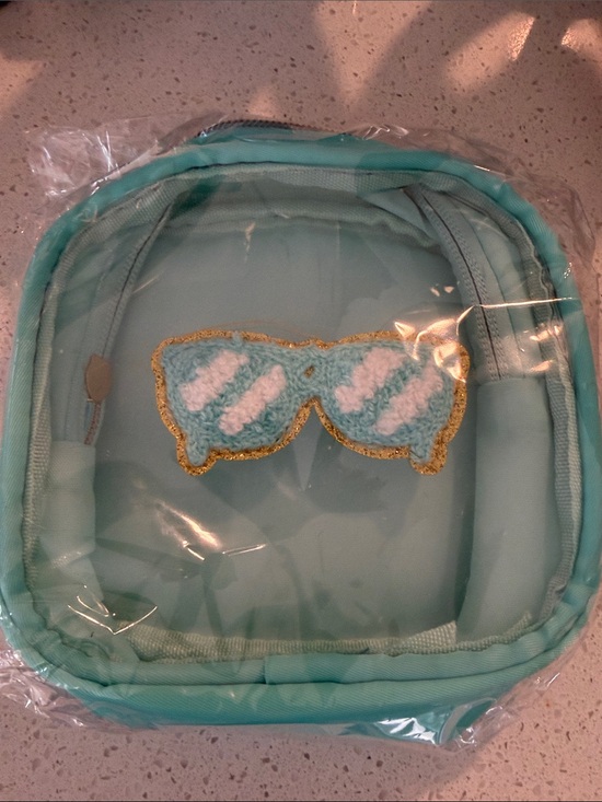 Handbags - Mint Sunglasses Patch Crossbody Pouch